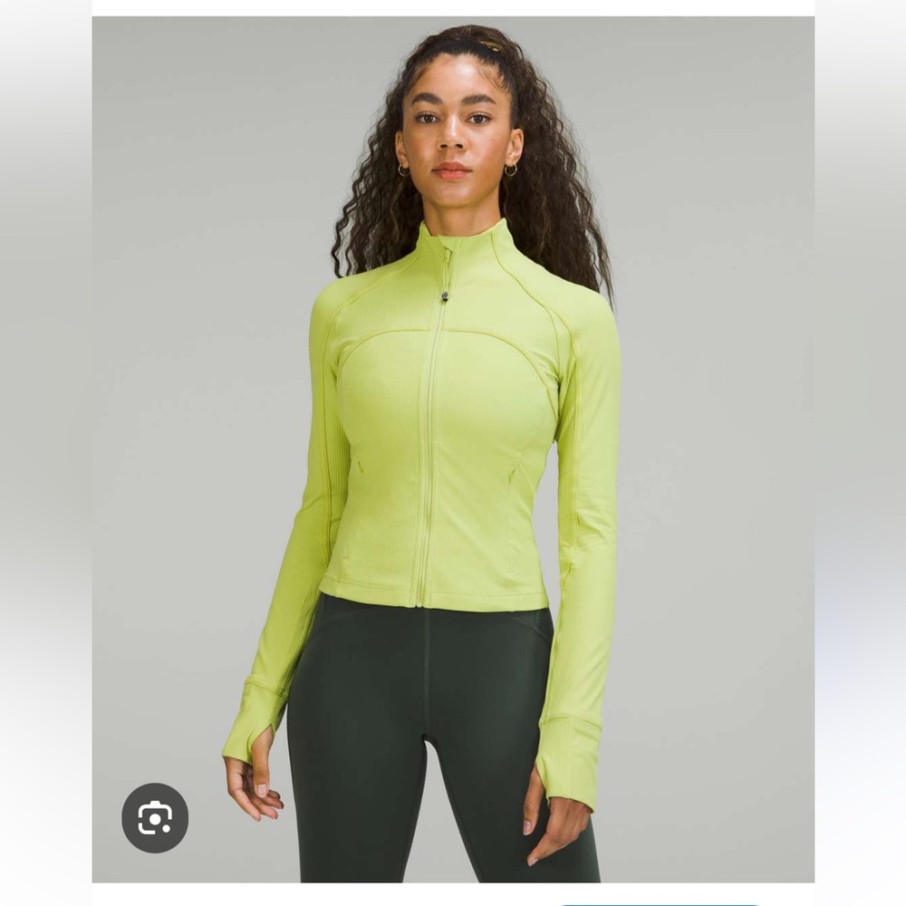 Lululemon define jacket nulu cropped size 8 wasabi